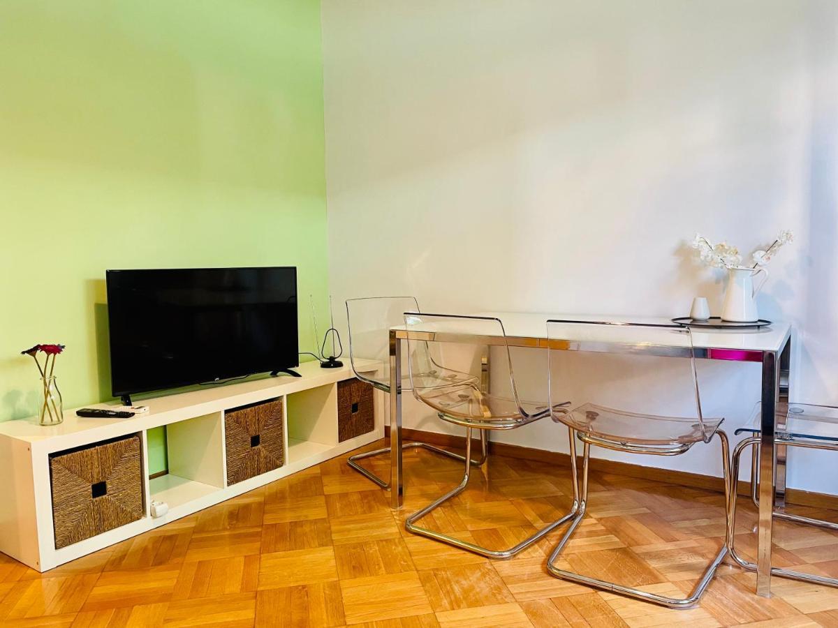 70M2 Apartment 4 Mins From Athens Central Station! Luaran gambar